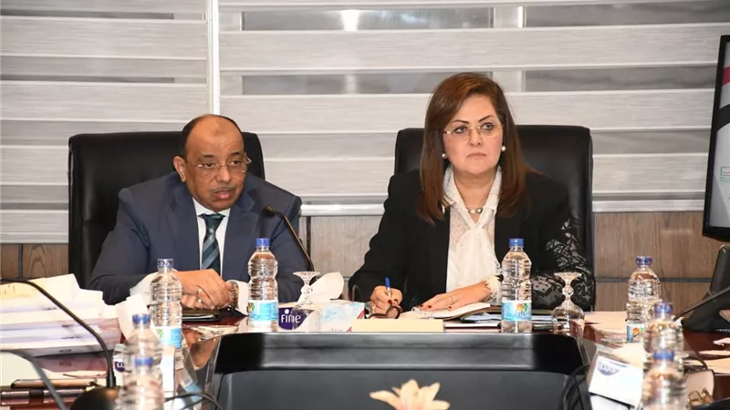 وزيرا التخطيط والتنمية المحلية يبحثان آخر مستجدات مبادرة حياة كريمة