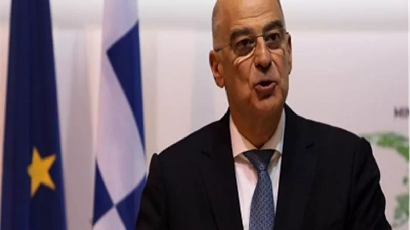 وزير خارجية اليونان يغادر القاهرة بعد لقاء شكري بمطار القاهرة
