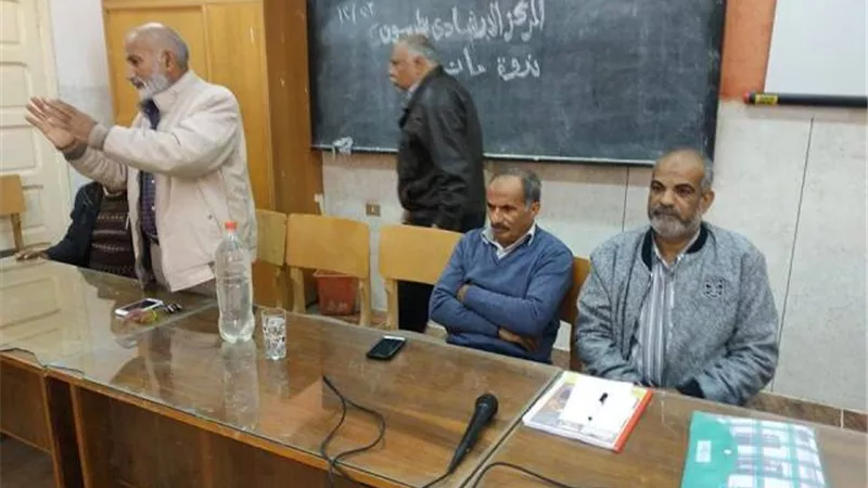 زراعة الإسماعيلية تناقش امراض المانجو في ندوة حقلية .صور