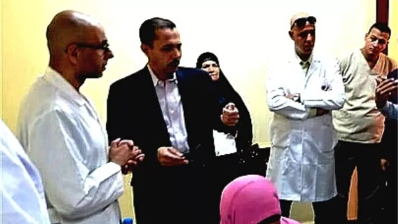 التعاقد مع أطباء جامعة أسيوط لسد العجز وتوفير الرعاية المتكاملة بالوادى الجديد