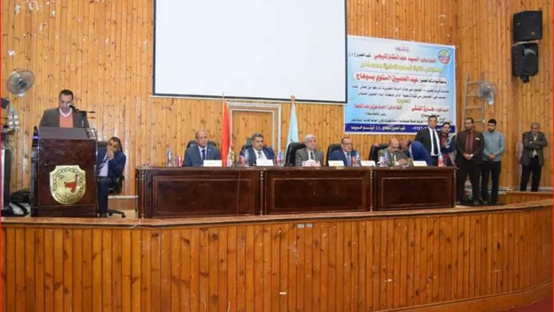 جامعة سوهاج تكرم ٢٢٠ من العلماء وأبنائهم