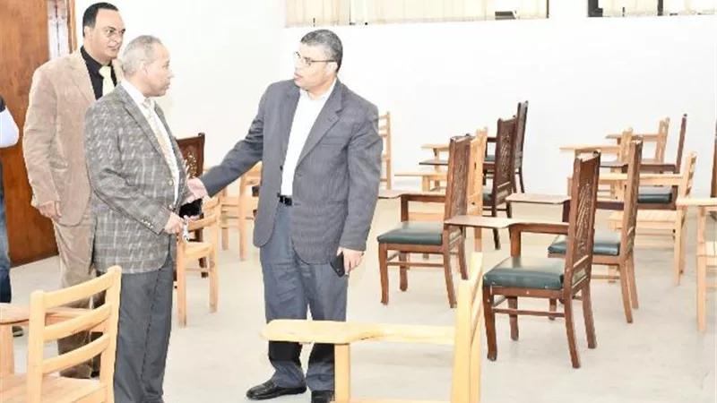 أمتحانات الفصل الدراسي الأول بجامعه القناة ٤ يناير