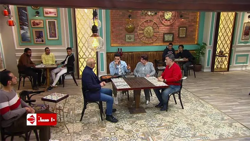 شاهد .. رجاء الجداوى تهزم تامر حبيب فى لعبة الطاولة على الهواء