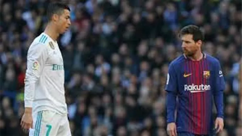 ميسي ورونالدو في 10 سنوات.. من فرض سطوته؟