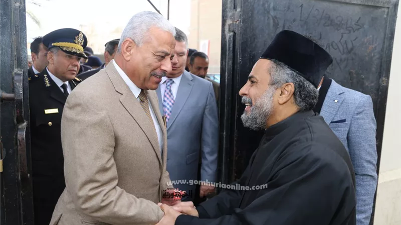 صقروقيادات السويس يهنئون الأقباط بكنيستي الراعي الصالح والعذراء للرهبان الفرنسيسكان بمناسبة عيد الميلاد المجيد