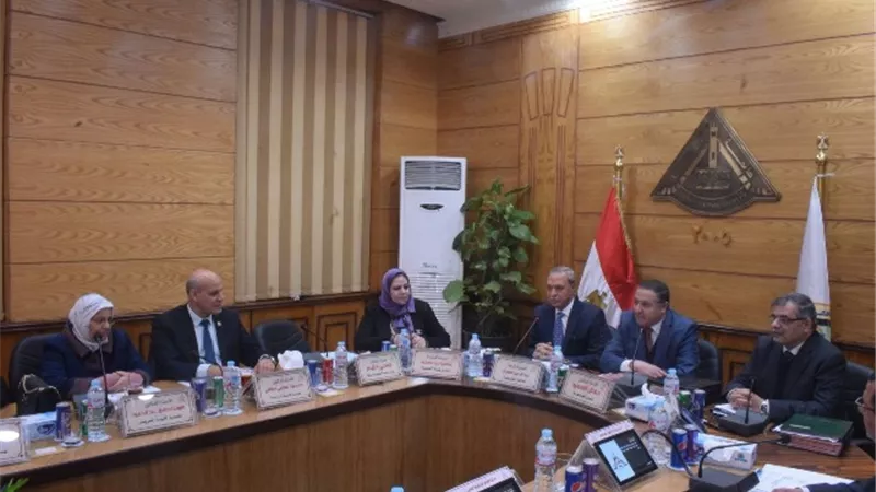 محافظ القليوبية يشهد اجتماع مجلس جامعة بنها