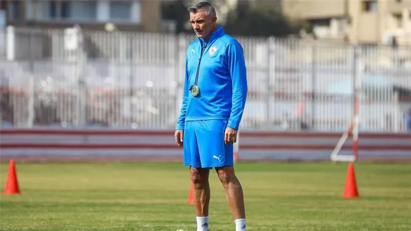 كواليس جلسة كارتيرون مع لاعبي الزمالك بزامبيا
