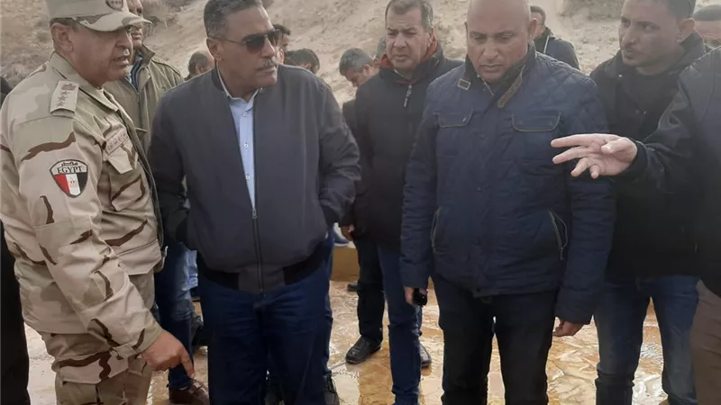 انهيار الجسر الزجاجي بحمام كليوباترا وهدم بعض الشاليهات بشاطئ الغرام.. صور