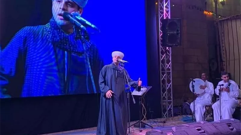 بالصور.. حفل محمود التهامي في مولد الحسين بحضور عشرات الاف