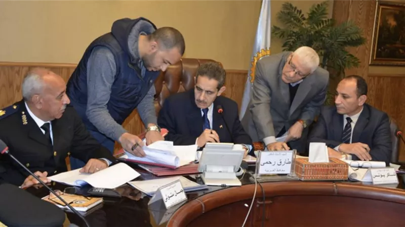 محافظ الغربية يطالب بسرعة إنهاء إجراءات تقنين التعديات على املاك الدولة