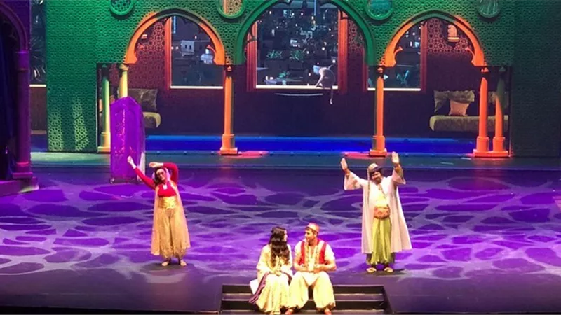 شاهد بالفيديو .. احمد عز يطير ببساط علاء الدين
