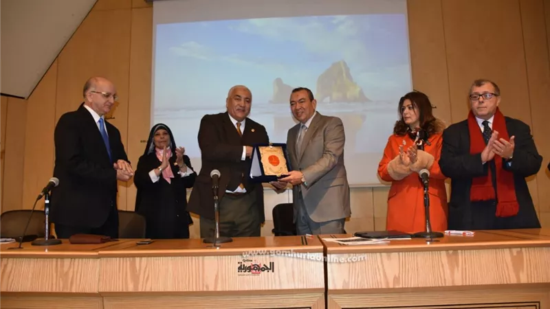 جامعة السادات توقع بروتوكول تعاون مع الشركة الوطنية للزراعات المحمية