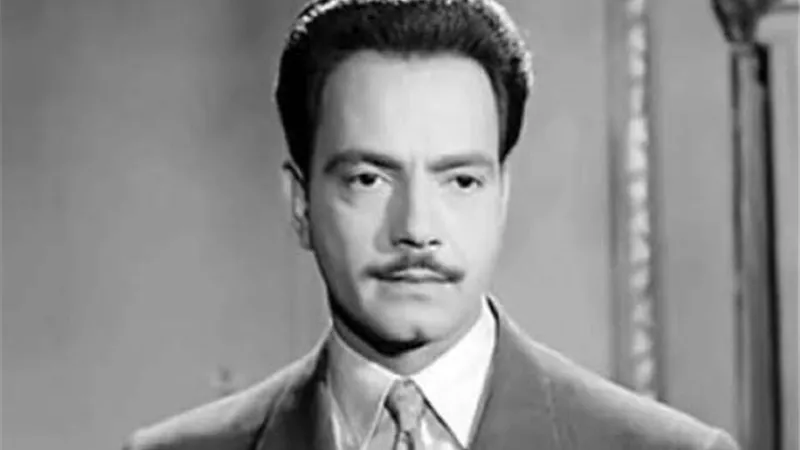 من مدرس رسم لفنان مشهور .. المشوار الفنى لدنجوان السينما المصرية كمال الشناوى