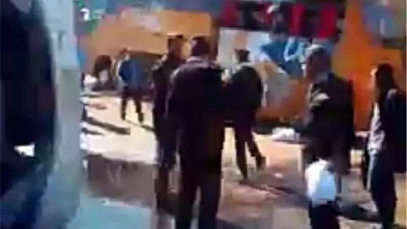 حادث السخنة الزعفرانة..6 مصريين وماليزيين لقوا مصرعهم.. والاصابات ما بين كسور وكدمات بالجسم