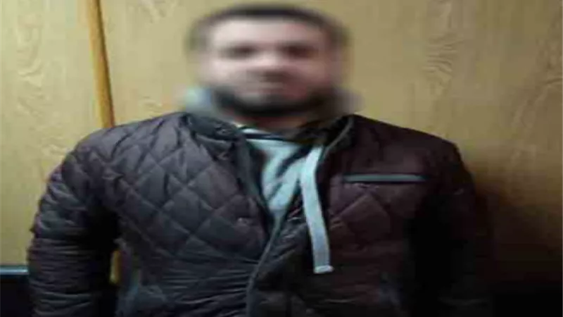 ضبط نصاب بتهمة التسفير للعمرة في الإسماعيلية