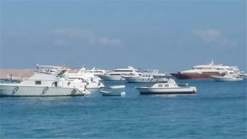 بالصور .. لأول مرة البحرالأحمر خالى من اللنشات السياحية