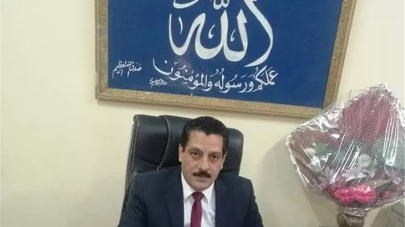 تسليم 300 شهادة 