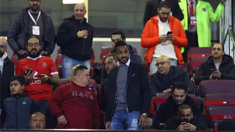 جماهير الاهلى تهتف لـ كهربا وامح الدولى فى استاد السلام..صور
