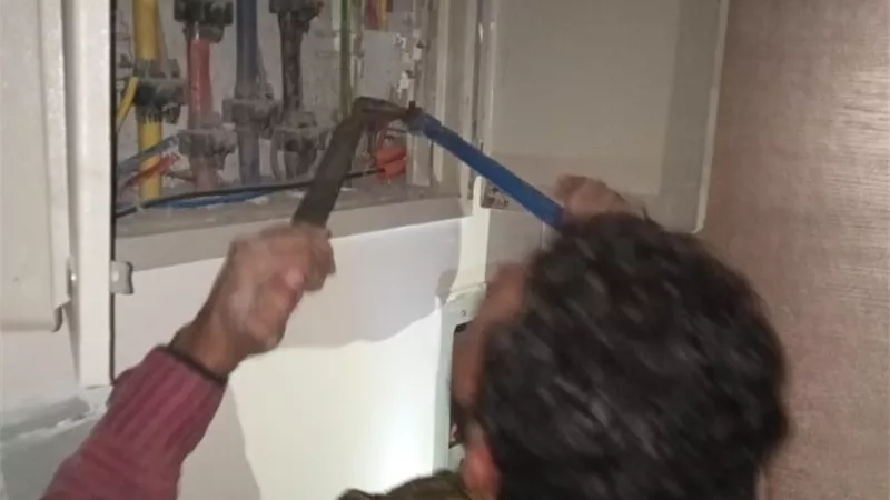 قطع المرافق عن عقار مخالف بالدقي