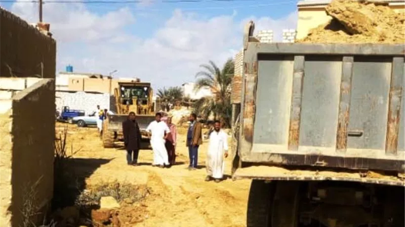 تمهيد مدخل وشوارع مدينة سيوة.. بالصور