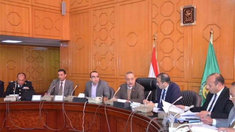 الإسماعيلية تتابع منظومة النظافة بتقرير يومي مصور