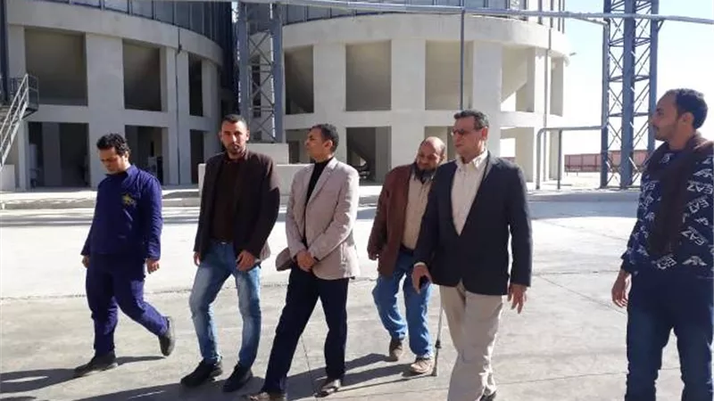 الشيبانى يتفقد الخدمات التموينية وصومعة تخزين القمح فى مطروح.. بالصور