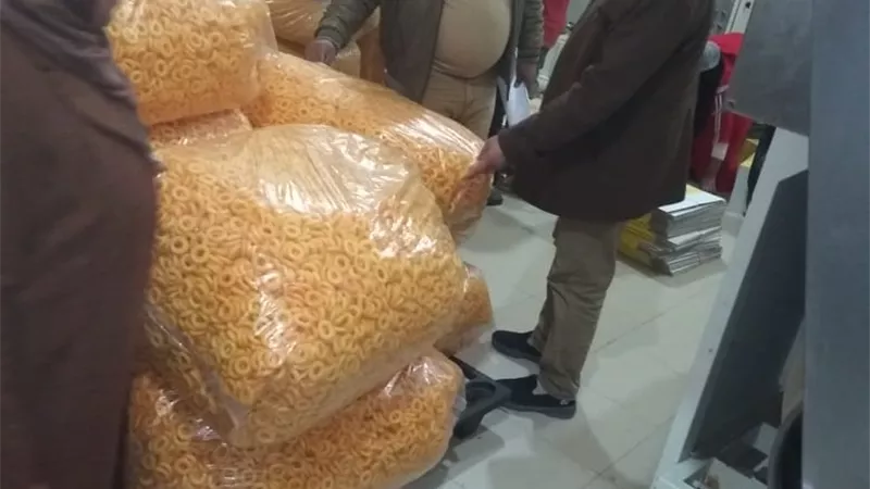 صحة الشرقية تغلق ٢ منشأة غذائية بكفر صقر لعدم وجود ترخيص