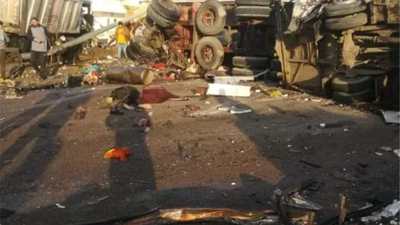 حبس سائق سيارة النقل المتسبب في حادث طريق بورسعيد دمياط