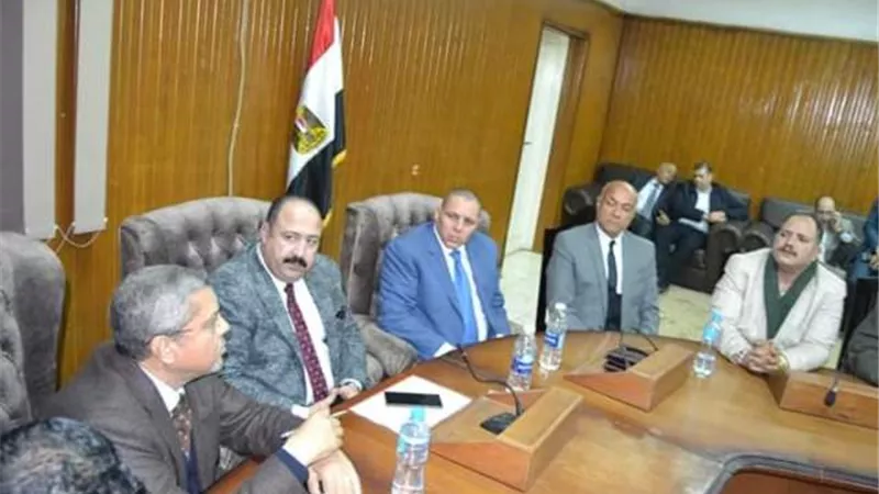 العربى فى بنى سويف: نسعى لعودة الرياده العالميه للمنتج المصرى