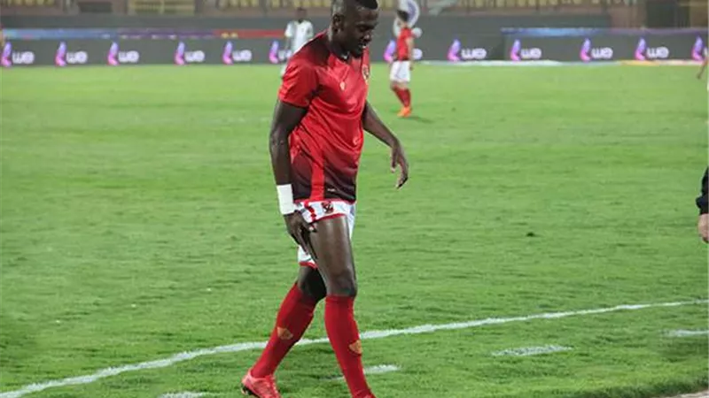 طبيب الأهلي يضع برنامجًا تأهيليًا لتجهيز أجايي