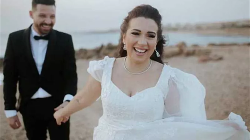 حقيقة طلاق اسما شريف منير عن زوجها