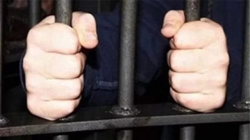 حبس عامل 4 أيام علي ذمة التحقيقات لقيامه بذبح سائق توك توك بشبرا