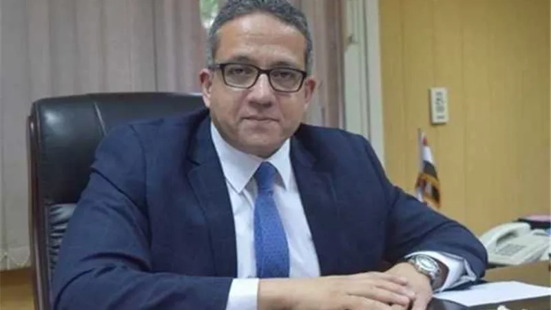 وزير السياحة والآثار يبحث إمكانية تسجيل سلسلة من الأرقام القياسية باسم مصر بموسوعة 