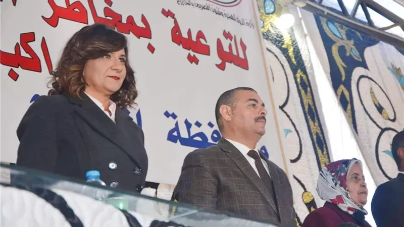 مؤتمر جماهيرى بقرية 