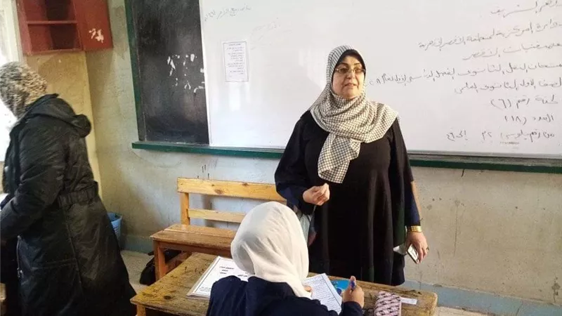 رئيس منطقة الأقصر الأزهرية يتابع إمتحانات النقل الإعدادى والثانوى