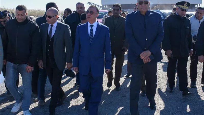 الشريف يقود حملة لإزالة التعديات على بحيرة مريوط بالعامرية ووسط وغرب