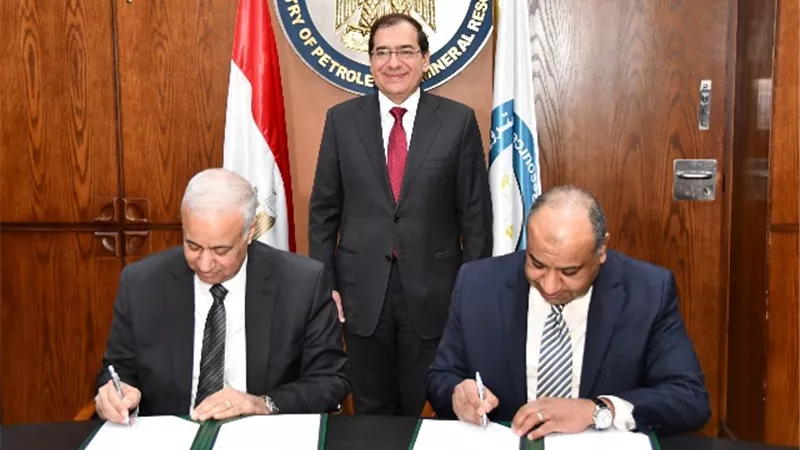 وزير البترول يشهد توقيع بروتوكول تعاون بين إنبى وجامعة الإسكندرية في التدريب والبحث العلمى