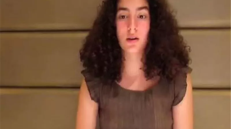 بعد الصورة العارية .. شهرة لينا احمد الفيشاوى تصل إلى 10 آلاف متابع فى يومين