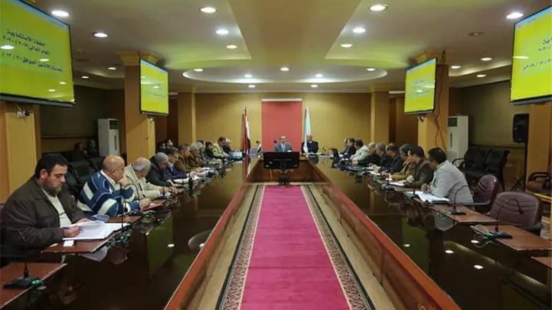 محافظ كفرالشيخ يناقش موقف تنفيذ مشروعات الخطة الاستثمارية للعام المالي 2019-2020م