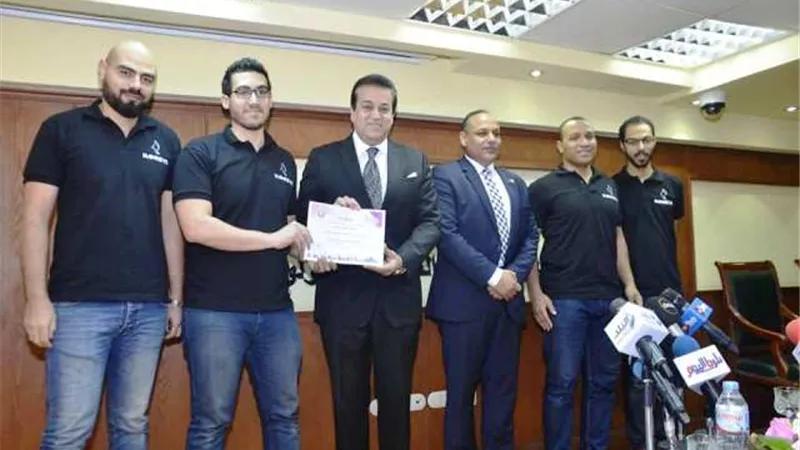 الحاضنة التكنولوجية بجامعة السويس تفوز فى معرض القاهرة الدولى للابتكار.. بالصور