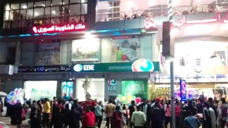 أهالى أسوان يحتفلوا بليلة رأس السنة الميلادية الجديدة .. بالصور