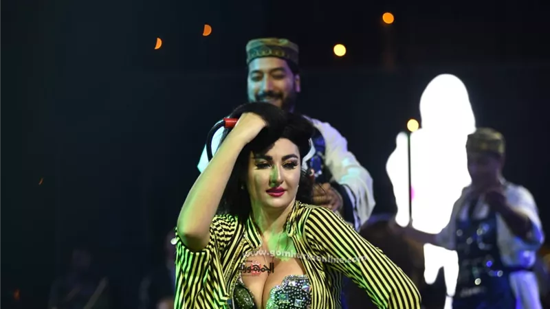 صوفينار تلفت الأنظار باستعراضاتها في حفل رأس السنة.. صور
