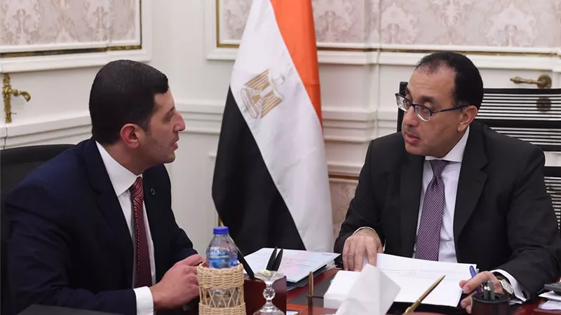 رئيس الوزراء : تشكيل مجموعة عمل لمتابعة أداء الشركات والمنشآت بالهيئة العامة للاستثمار