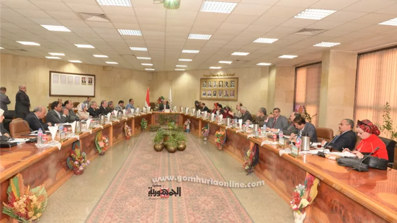 مجلس جامعة أسيوط يقرر حجب نتيجة الفصل الدراسي الأول