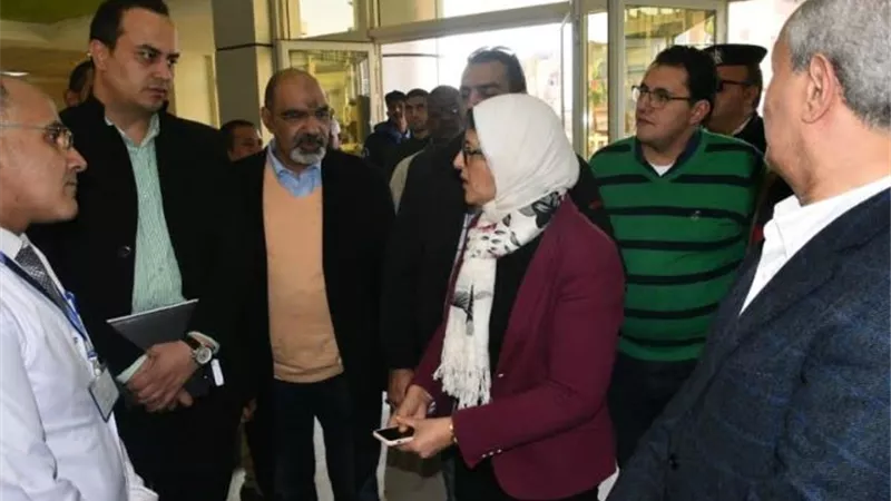 وزيرة الصحة تتفقد وحدة الدبابية تمهيدًا لدخولها منظومة التامين