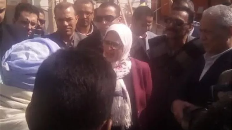 وزيرة الصحة تدعو اهالي القرايا للتسجيل بمنظومة التأمين الصحي