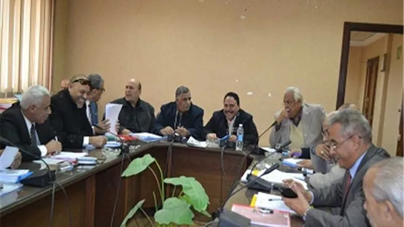 القيادات النقابية: حوار مجتمعى حول مشروع قانون قطاع الأعمال الجديد