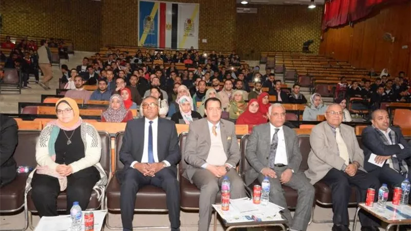 جامعة أسيوط تحتفل بالفصل الدراسي الأول للمجمع التعليمي التكنولوجي بأسيوط