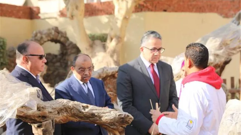 وزيرا السياحة والآثار والتنمية المحلية يتفقدان أعمال التطوير بشجرة مريم