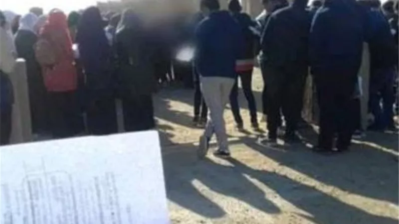 إحالة دكتور بطب بنى سويف للتحقيق.. أعطى محاضره للطلاب فوق سطح الكلية